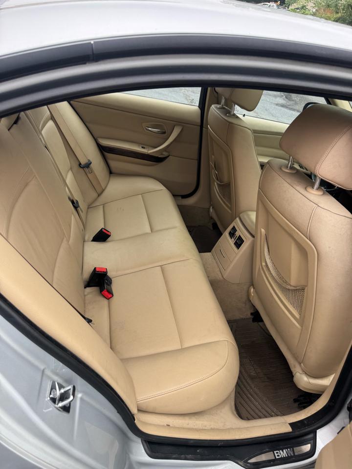 BMW 3-Series 328xi 2009