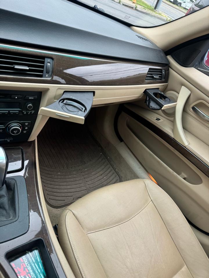 BMW 3-Series 328xi 2009