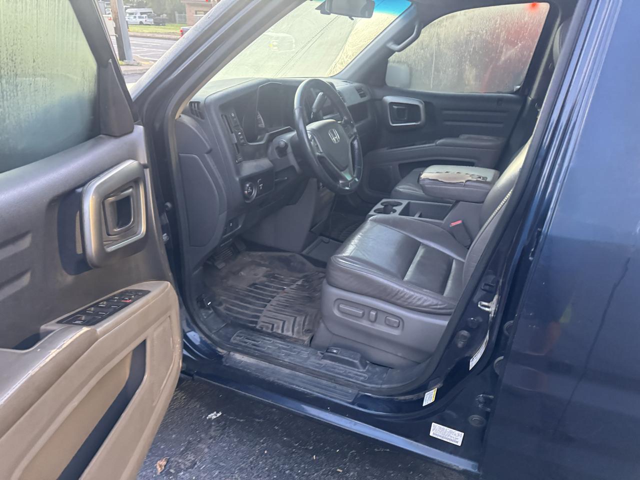 Honda Ridgeline RTL w/ Navigation 2011