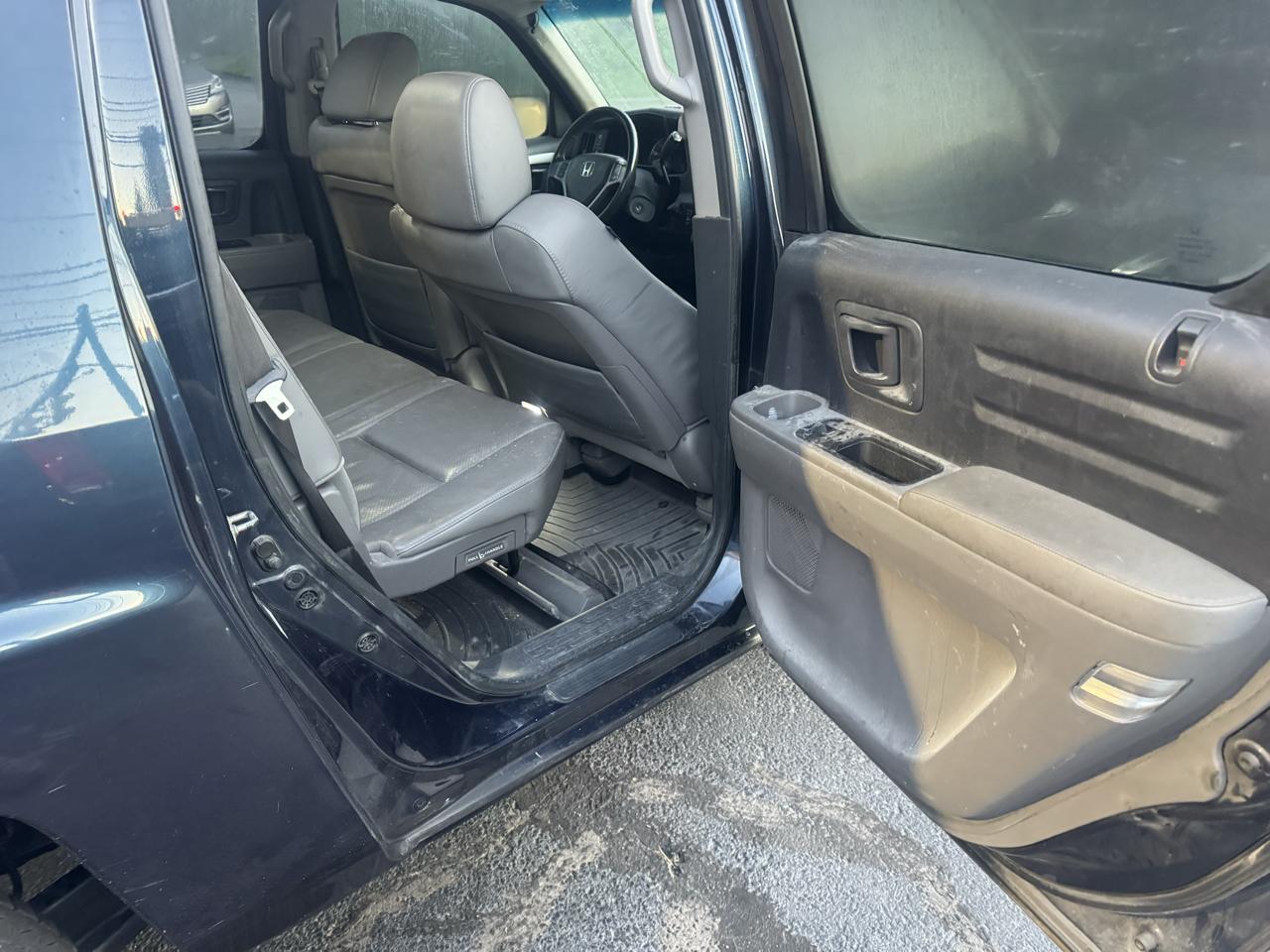 Honda Ridgeline RTL w/ Navigation 2011
