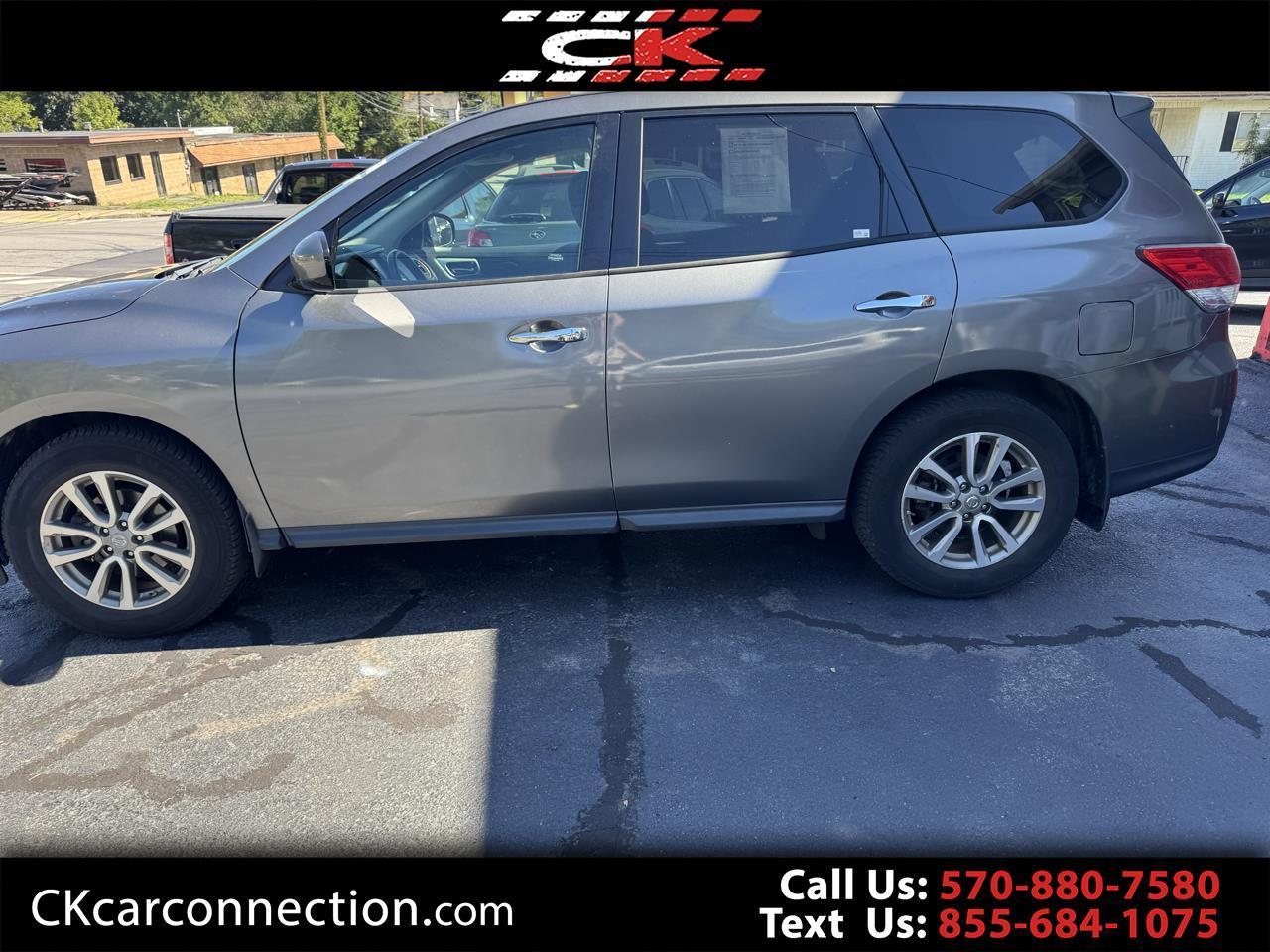 Nissan Pathfinder SV 4WD 2015
