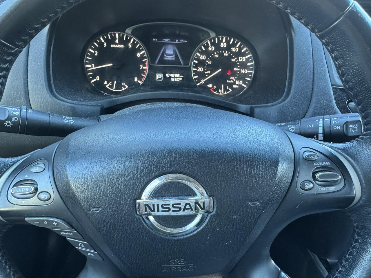 Nissan Pathfinder SV 4WD 2015