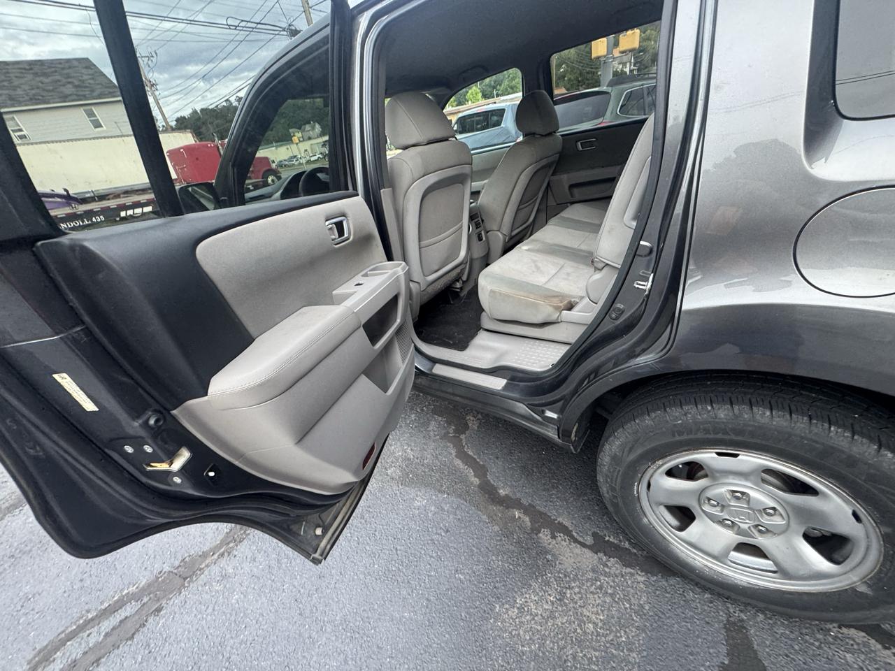 Honda Pilot LX 4WD 5-Spd AT 2013
