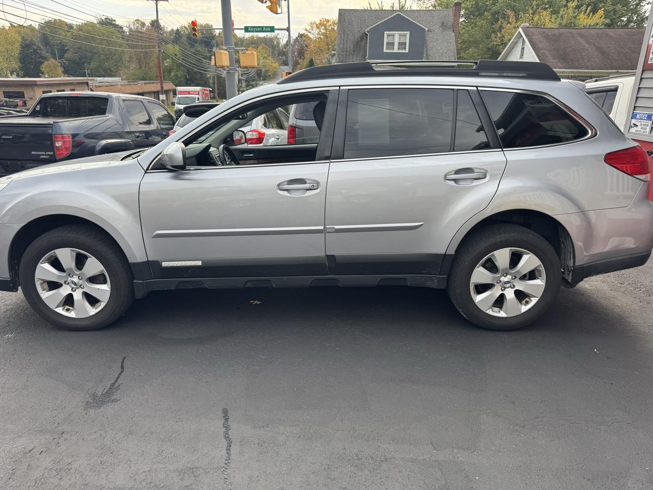 Subaru Outback 2.5i Limited 2012