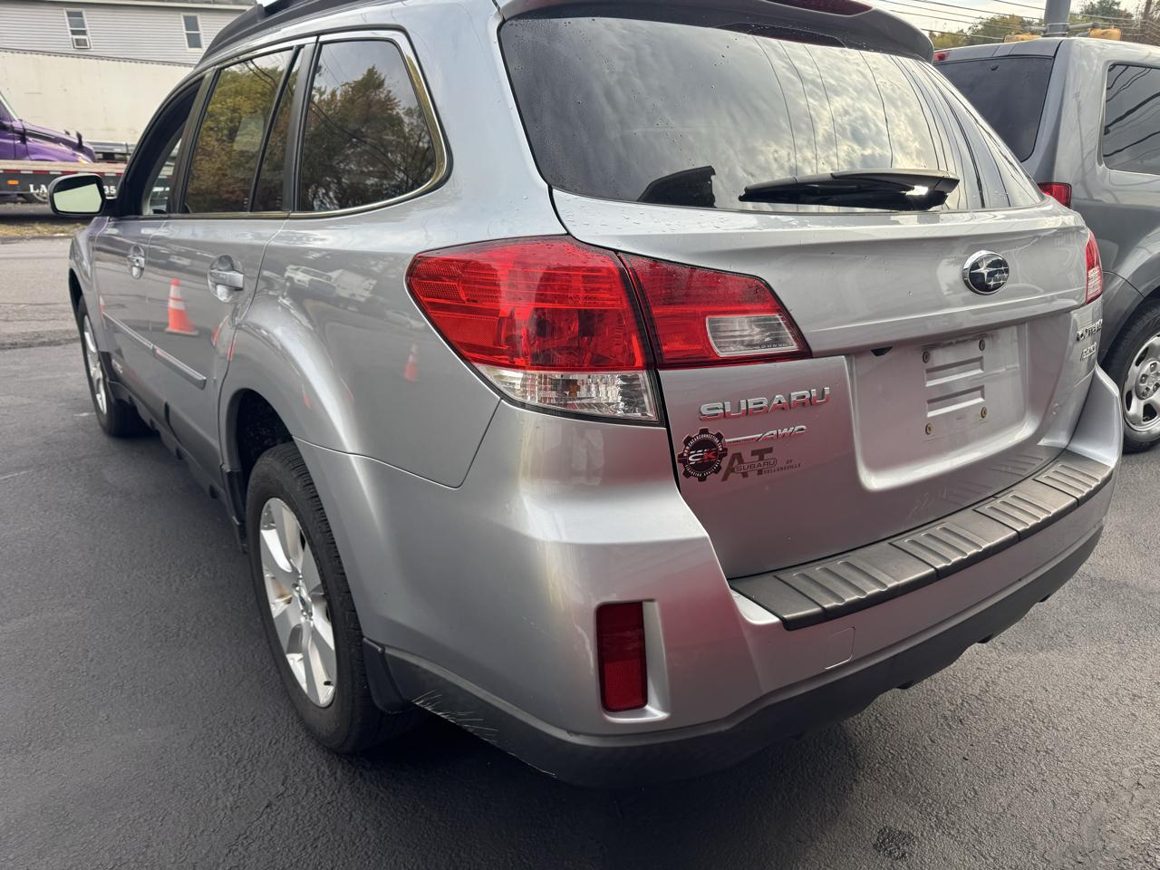 Subaru Outback 2.5i Limited 2012