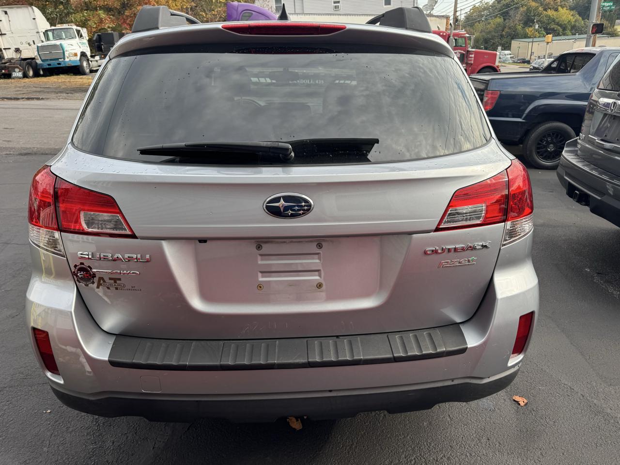 Subaru Outback 2.5i Limited 2012