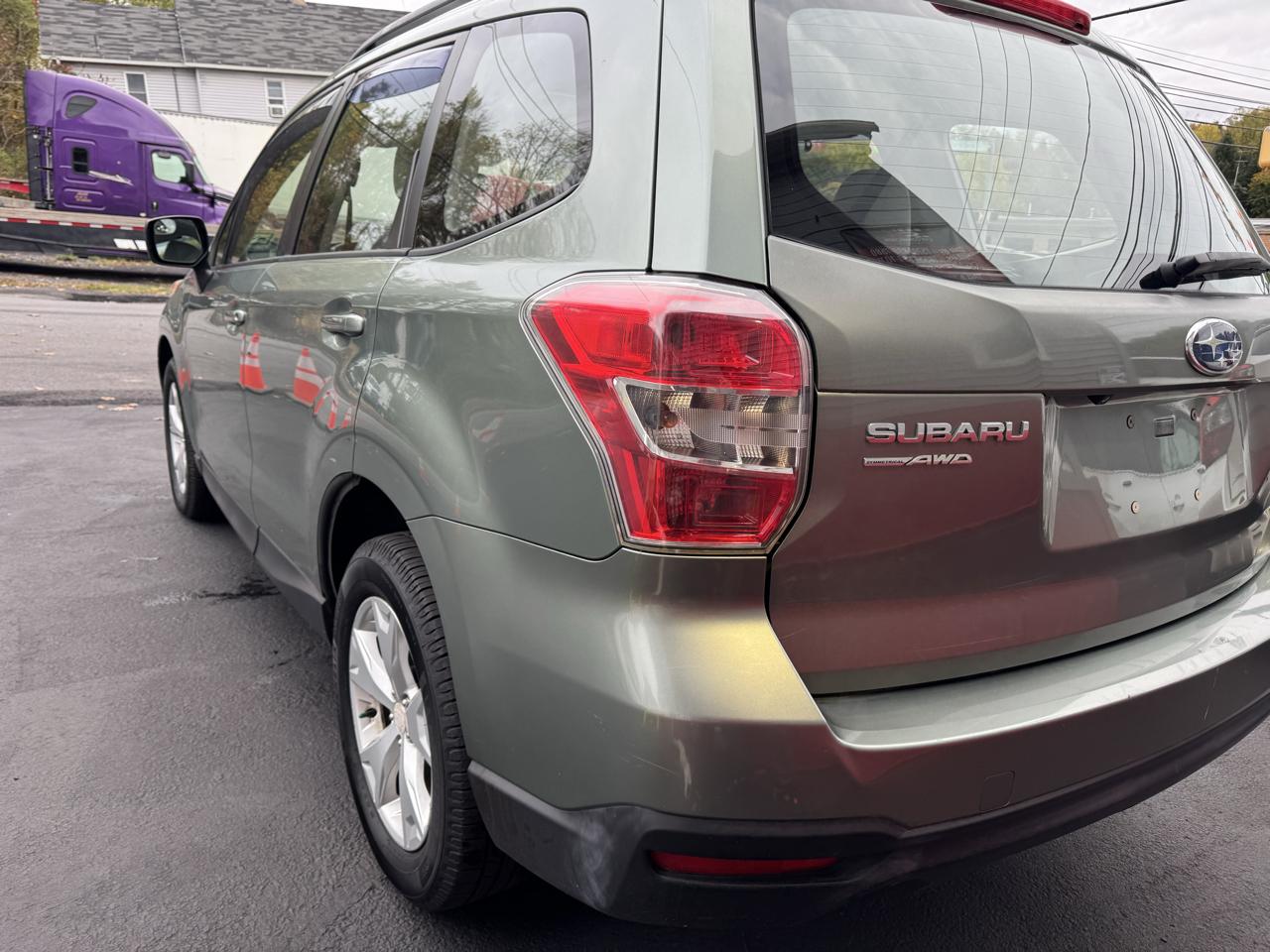 Subaru Forester 2.5i Premium PZEV CVT 2016