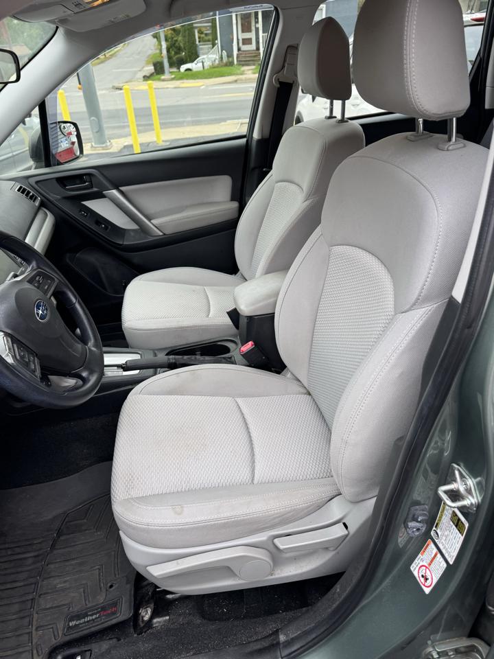 Subaru Forester 2.5i Premium PZEV CVT 2016