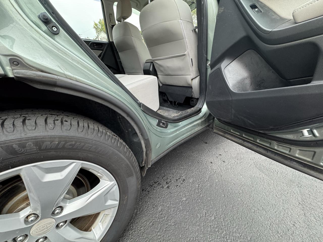 Subaru Forester 2.5i Premium PZEV CVT 2016