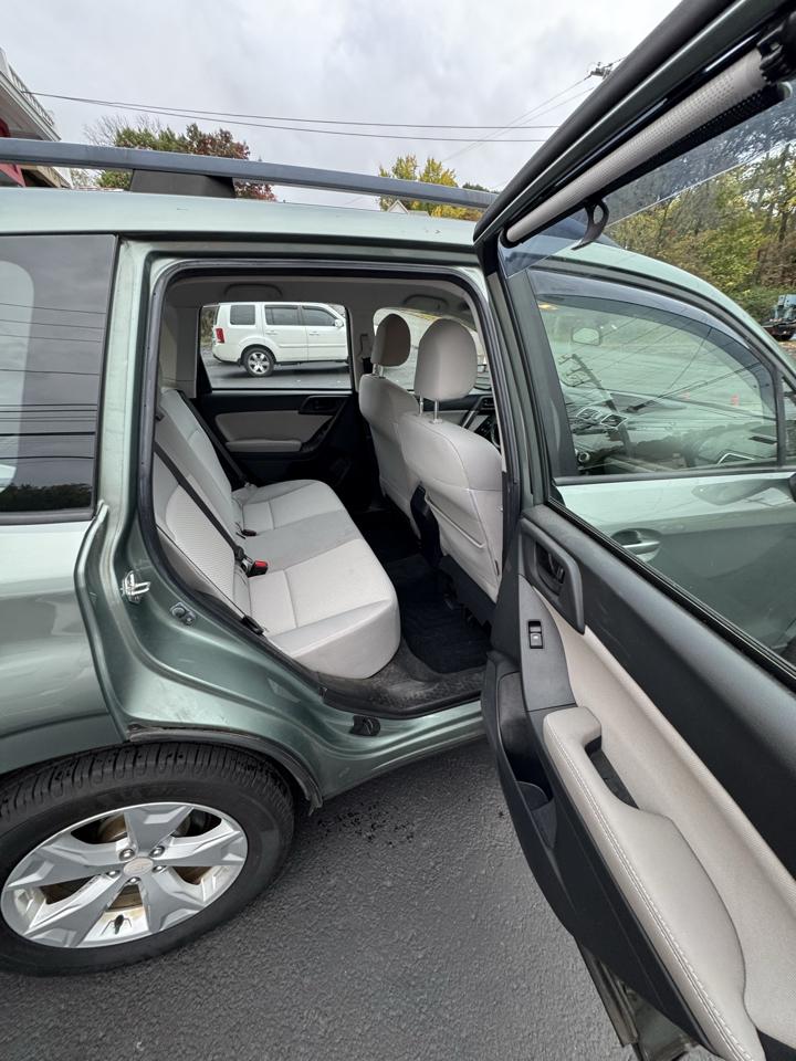 Subaru Forester 2.5i Premium PZEV CVT 2016