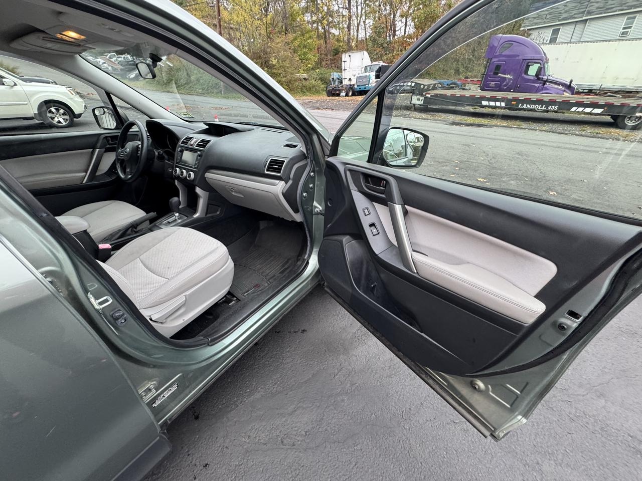 Subaru Forester 2.5i Premium PZEV CVT 2016