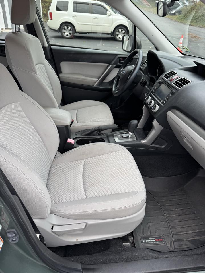 Subaru Forester 2.5i Premium PZEV CVT 2016