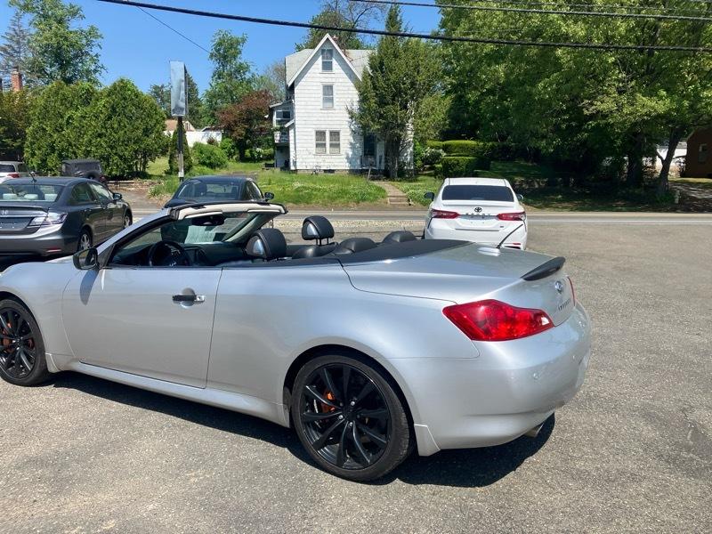 Infiniti G Convertible G37 2010