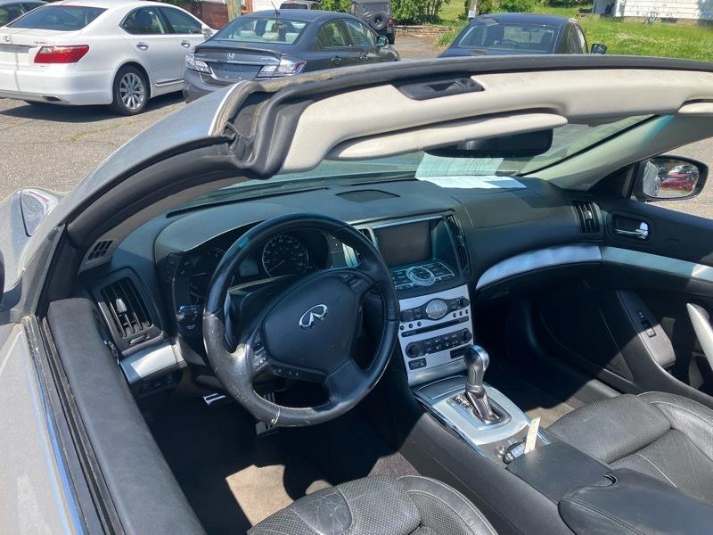 Infiniti G Convertible G37 2010