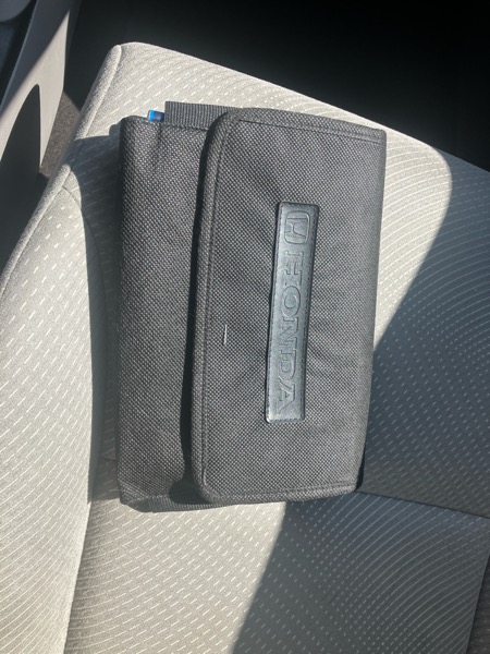 Honda Civic Hybrid CVT AT-PZEV 2012 Honda Civic Hybrid CVT AT-PZEV 2012