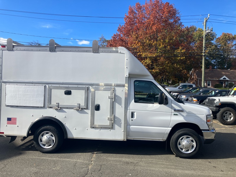 Ford Econoline E-350 Super Duty 2012 Ford Econoline E-350 Super Duty 2012