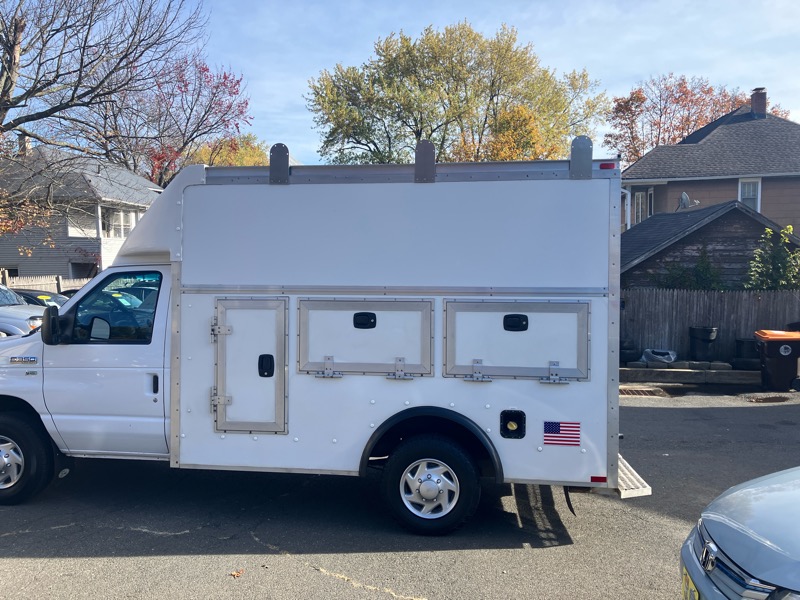 Ford Econoline E-350 Super Duty 2012 Ford Econoline E-350 Super Duty 2012