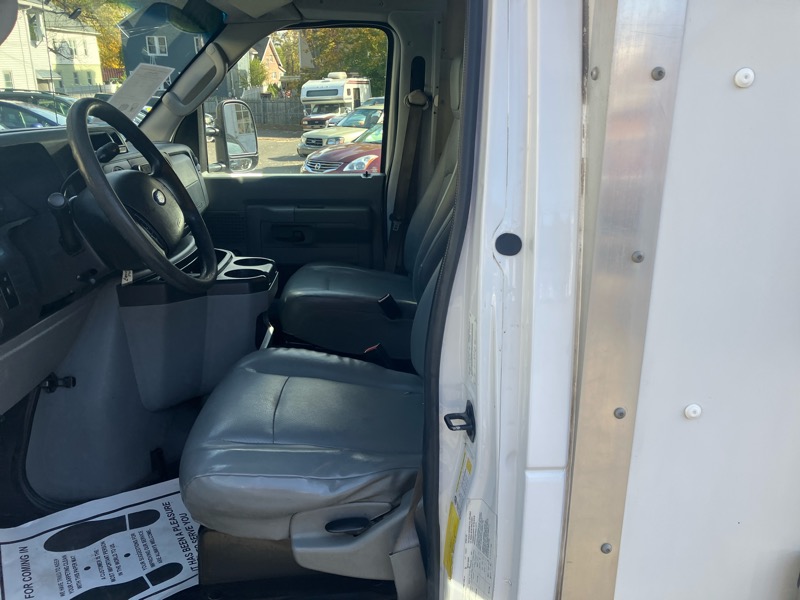 Ford Econoline E-350 Super Duty 2012 Ford Econoline E-350 Super Duty 2012