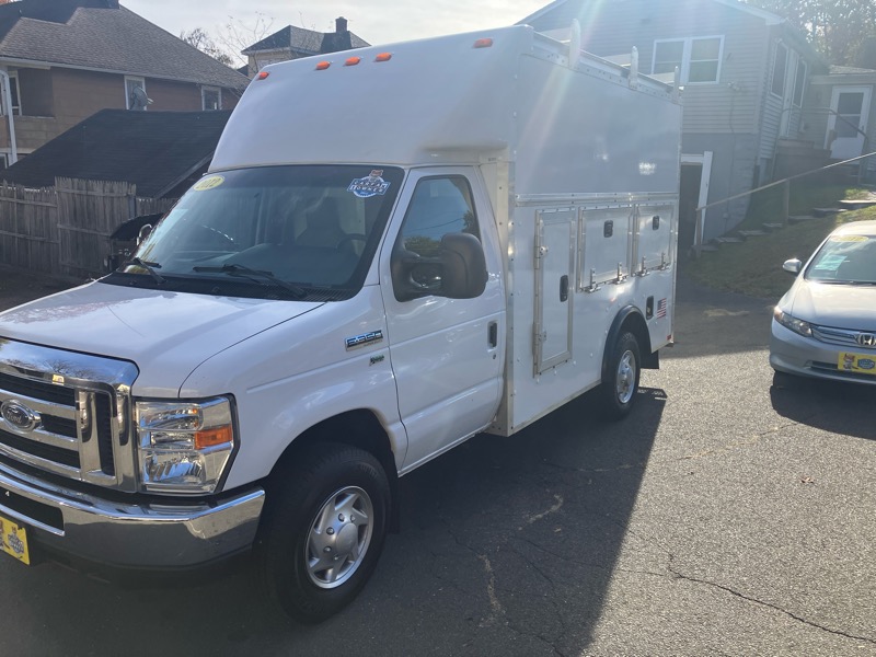 Ford Econoline E-350 Super Duty 2012 Ford Econoline E-350 Super Duty 2012