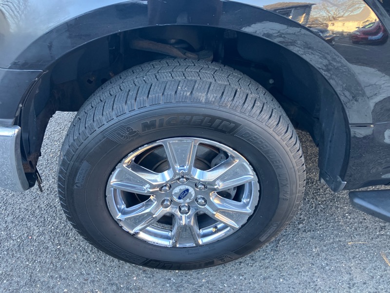 2016 Ford F-150 XLT photo 4