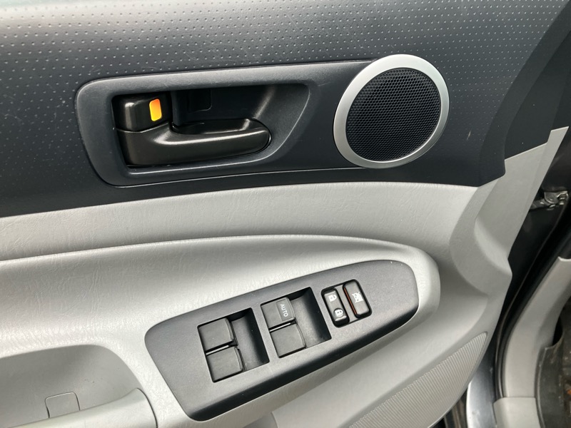 Toyota Tacoma Double Cab Long Bed V6 Auto 4WD 2012