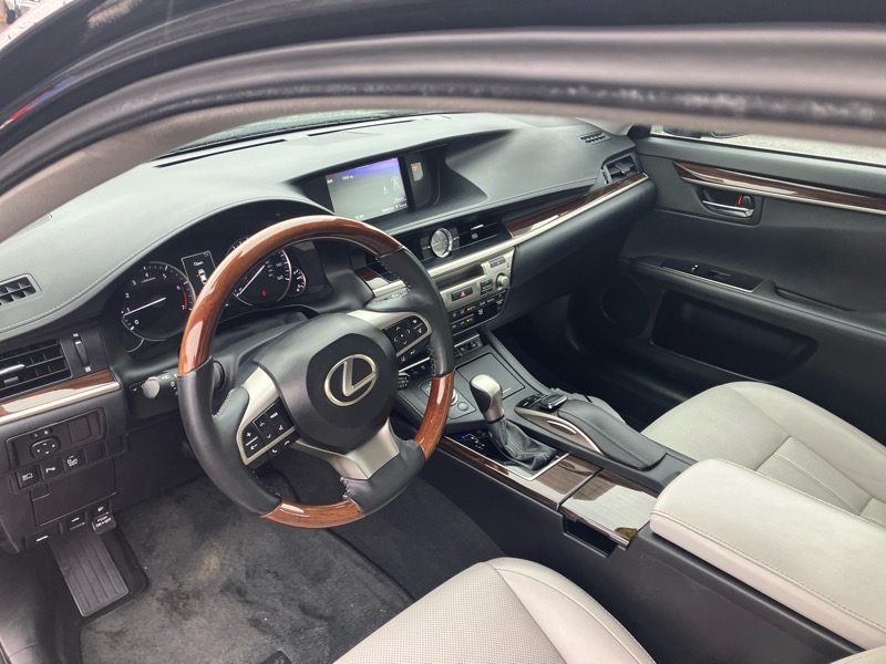 Lexus ES 350 Premium Plus 2017