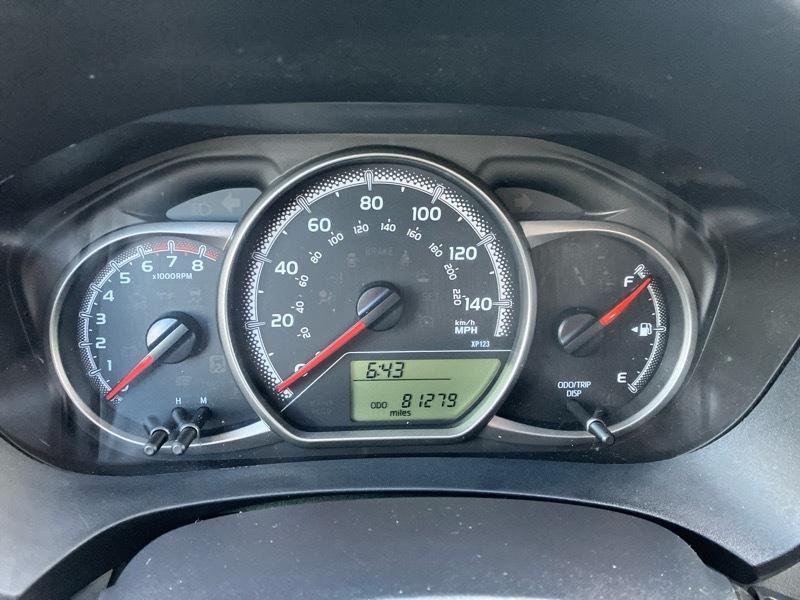 Toyota Yaris LE 5-Door AT 2017