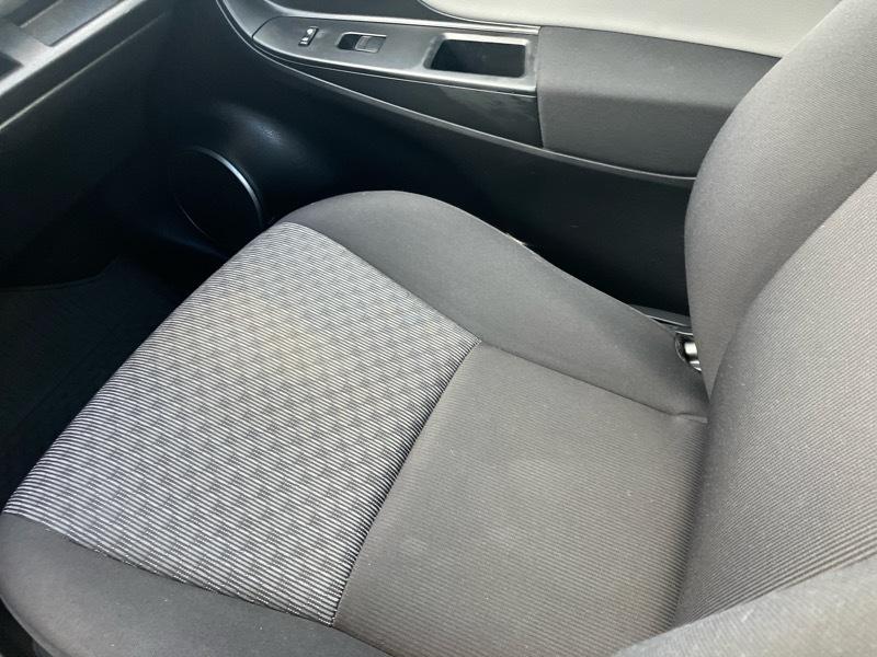 Toyota Yaris LE 5-Door AT 2017