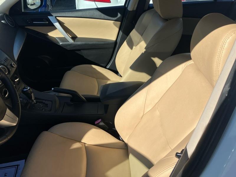 Mazda MAZDA3 I Grand Touring 4-Door 2012