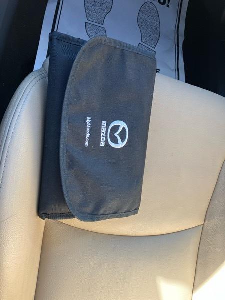 Mazda MAZDA3 I Grand Touring 4-Door 2012