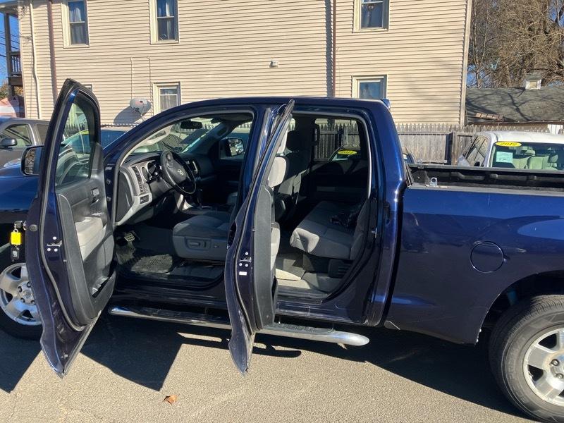 Toyota Tundra Tundra-Grade Double Cab 4.6L 4WD 2010