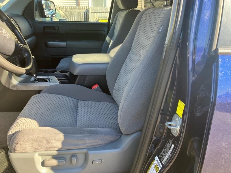 Toyota Tundra Tundra-Grade Double Cab 4.6L 4WD 2010