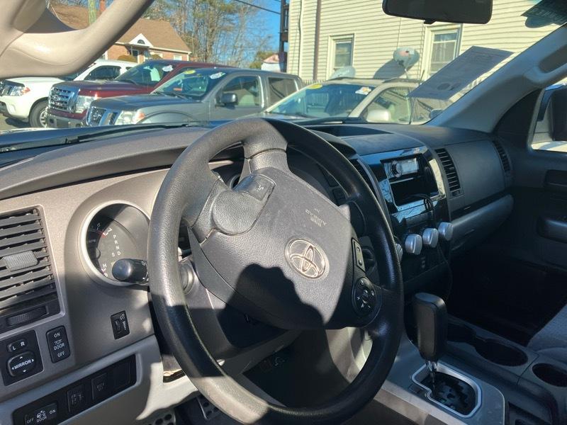 Toyota Tundra Tundra-Grade Double Cab 4.6L 4WD 2010