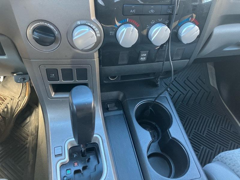 Toyota Tundra Tundra-Grade Double Cab 4.6L 4WD 2010