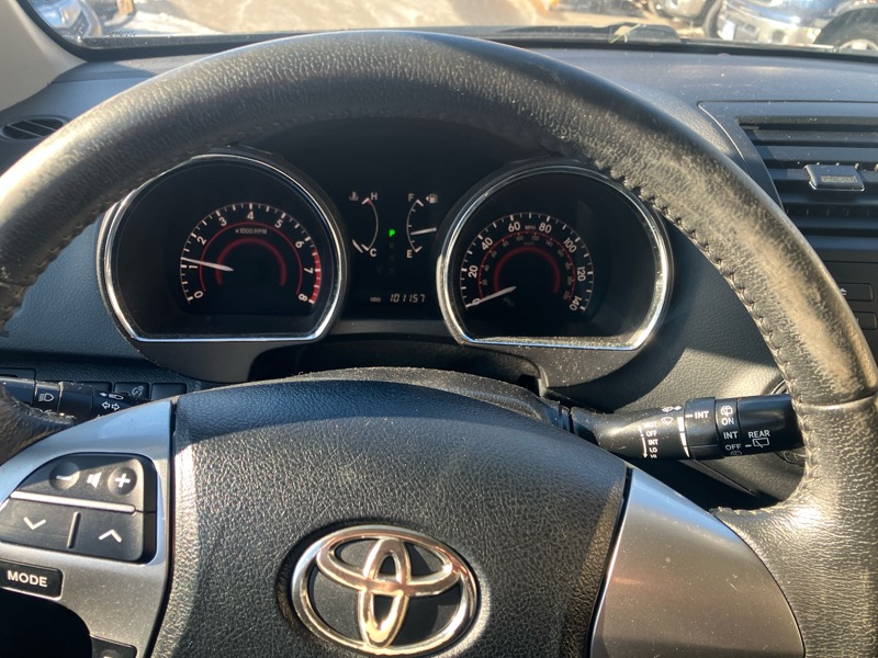 Toyota Highlander SE 4D SUV AWD 2012