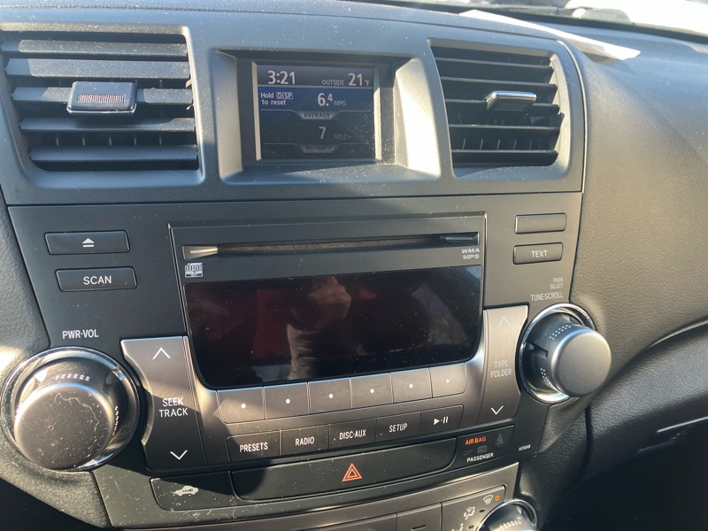 Toyota Highlander SE 4D SUV AWD 2012