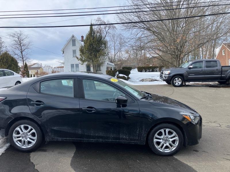 Toyota Yaris iA 6A 2017