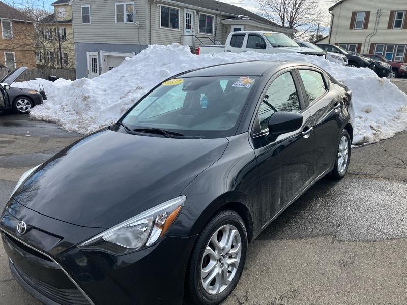 Toyota Yaris iA 6A 2017