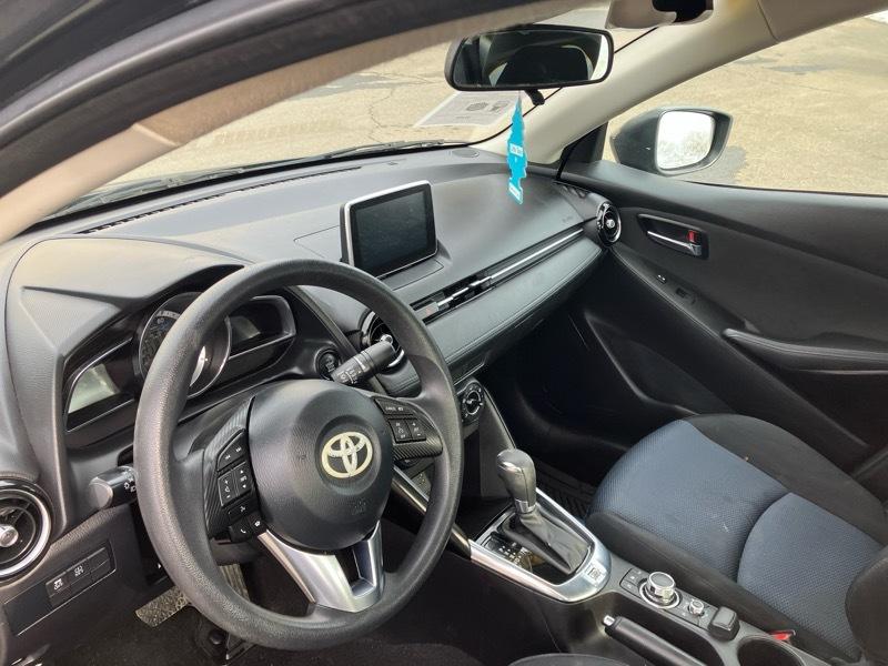Toyota Yaris iA 6A 2017