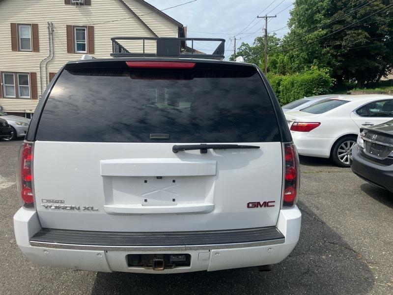 GMC Yukon Denali XL 4WD 2013