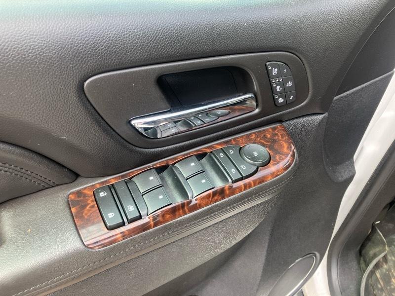 GMC Yukon Denali XL 4WD 2013