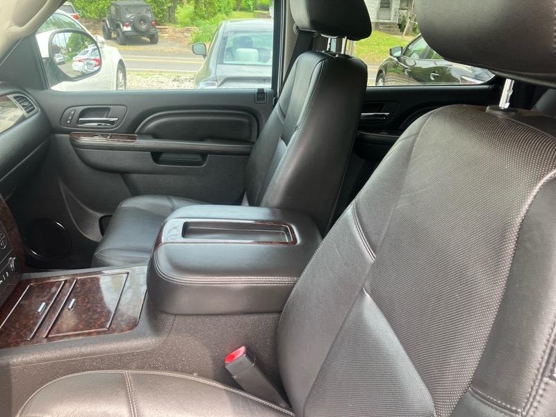 GMC Yukon Denali XL 4WD 2013