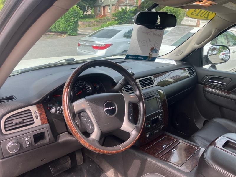 GMC Yukon Denali XL 4WD 2013