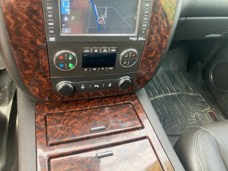 GMC Yukon Denali XL 4WD 2013