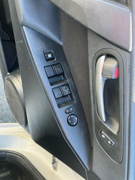 Mazda MAZDA3 i Touring 4-door 2012