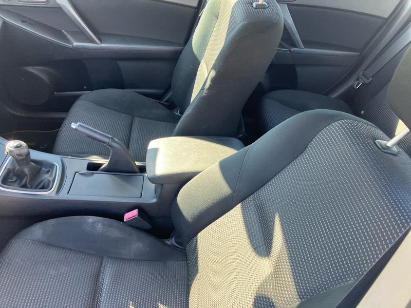 Mazda MAZDA3 i Touring 4-door 2012