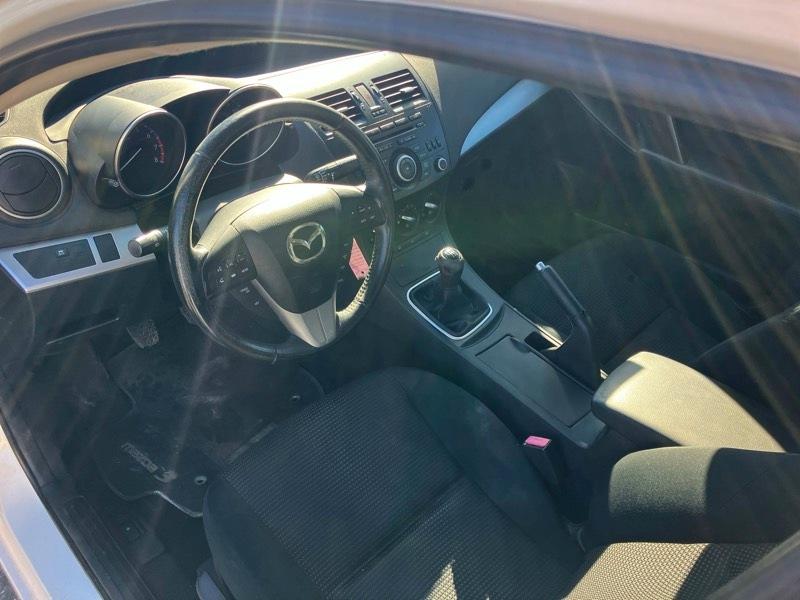 Mazda MAZDA3 i Touring 4-door 2012