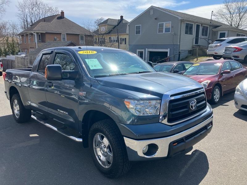 Toyota Tundra Tundra-Grade 5.7L Double Cab 4WD 2010