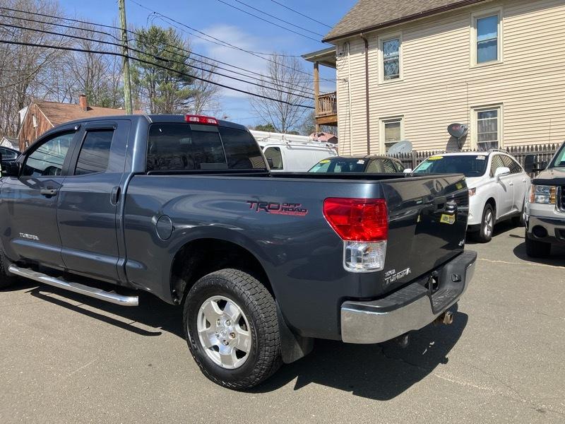 Toyota Tundra Tundra-Grade 5.7L Double Cab 4WD 2010