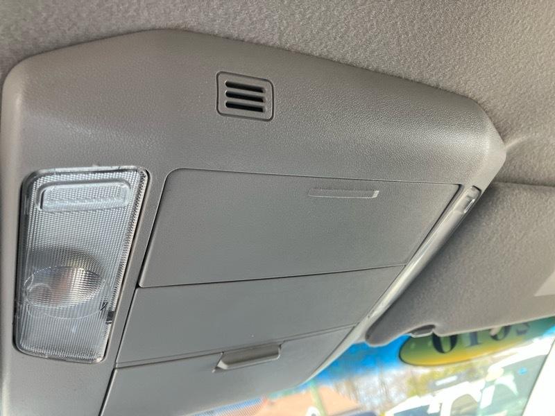 Toyota Tundra Tundra-Grade 5.7L Double Cab 4WD 2010